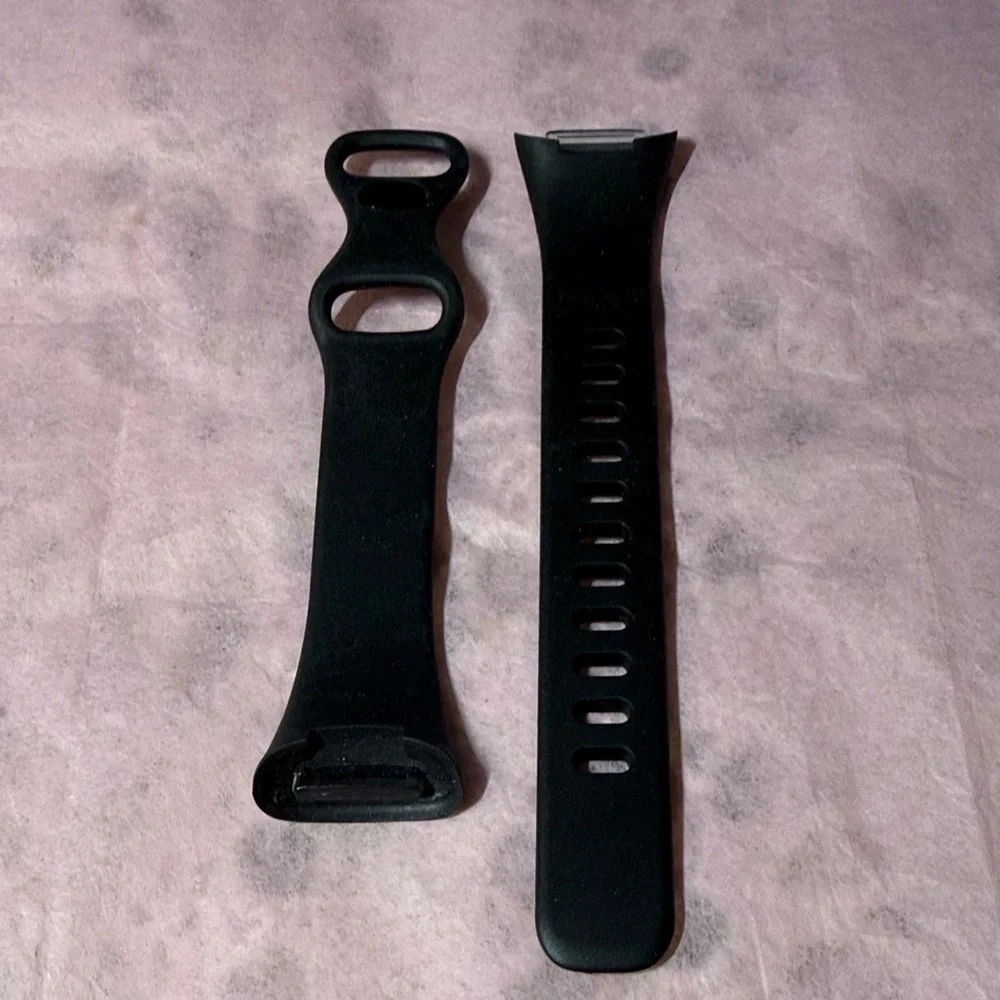 Black Silicone Watch Band for Fitbit